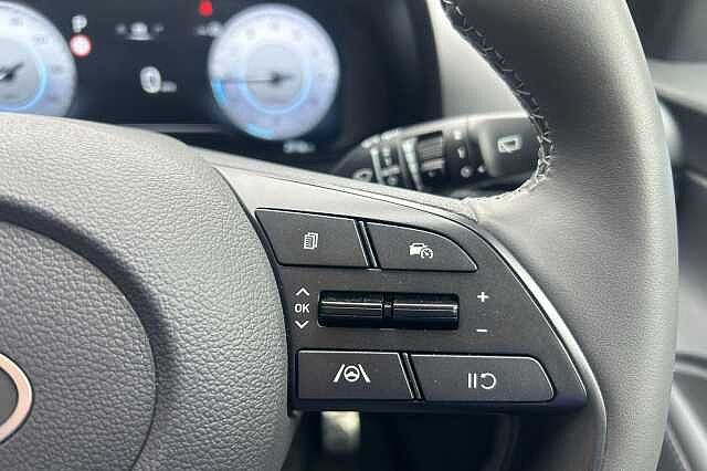 Hyundai BAYON 1.0 T-GDi Tech Line DCT Euro 6 (s/s) 5dr Black