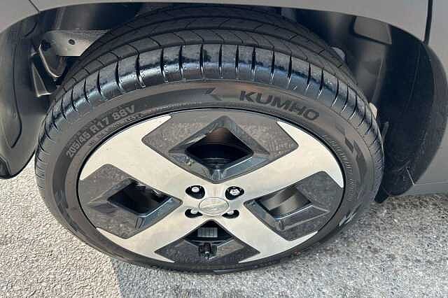 Hyundai INSTER Long Range 49kWh 02 Auto 5dr White