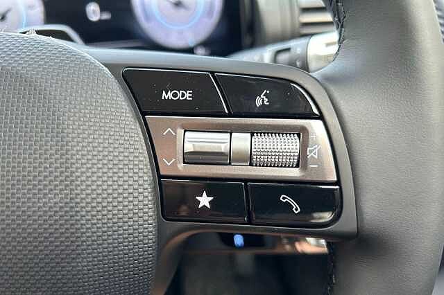 Hyundai INSTER Long Range 49kWh 02 Auto 5dr White