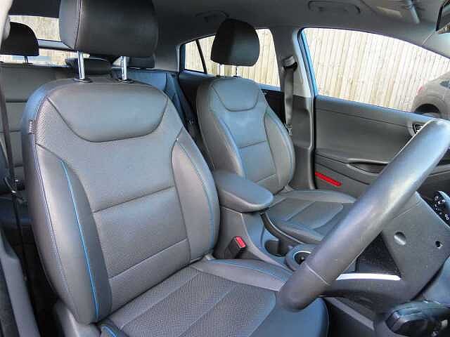 Hyundai Ioniq 1.6 GDi Hybrid Premium SE 5dr DCT