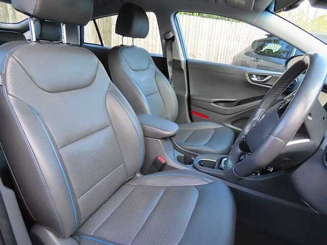 Hyundai Ioniq 1.6 GDi Hybrid Premium SE 5dr DCT