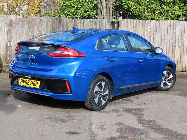 Hyundai Ioniq 1.6 GDi Hybrid Premium SE 5dr DCT