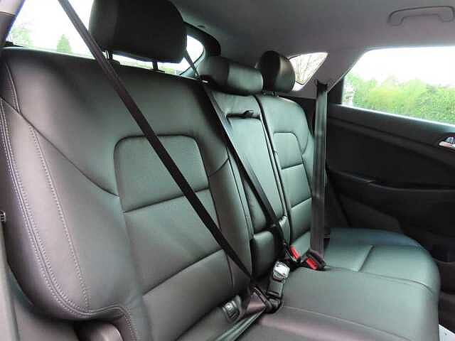 Hyundai Tucson 2.0 CRDi 185 Premium 5dr Auto
