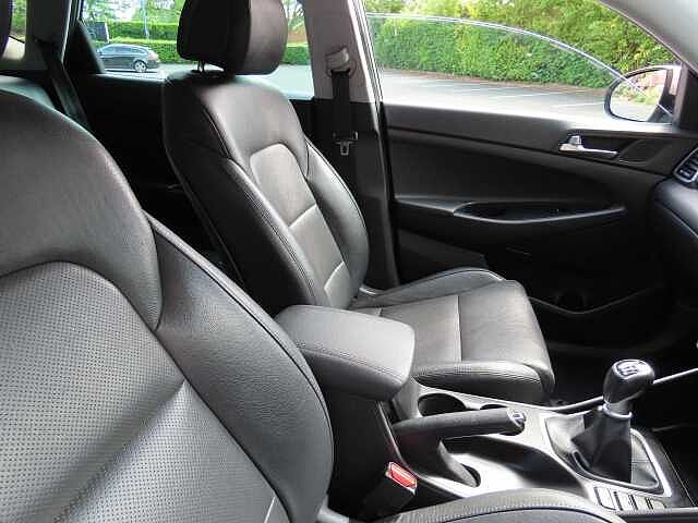 Hyundai Tucson 1.7 CRDi Blue Drive Sport Edition 5dr 2WD