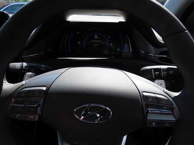 Hyundai Ioniq 100kW Premium 38kWh 5dr Auto