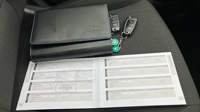 Hyundai KONA 1.6 GDi Hybrid SE Connect 5dr DCT Hybrid Hatchback Black