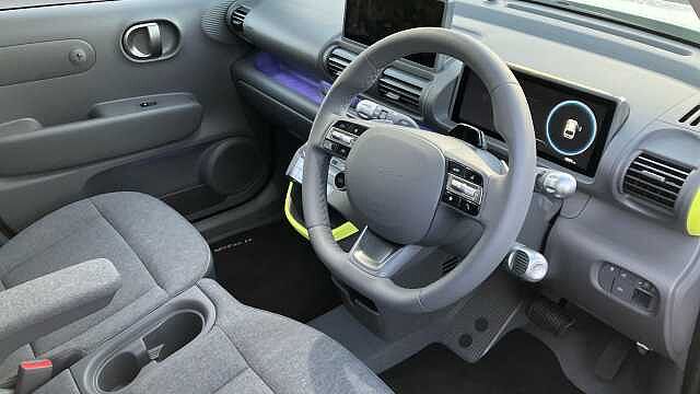 Hyundai INSTER 85kW Cross 49kWh 5dr Auto Electric Hatchback Solid - Natural Ivory