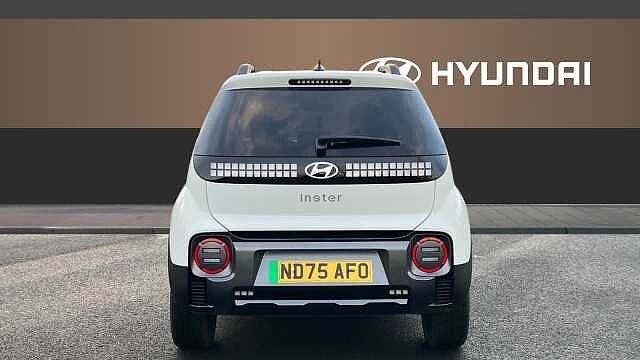 Hyundai INSTER 85kW Cross 49kWh 5dr Auto Electric Hatchback Solid - Natural Ivory