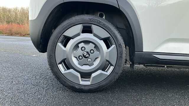 Hyundai INSTER 85kW Cross 49kWh 5dr Auto Electric Hatchback Solid - Natural Ivory