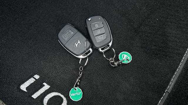 Hyundai I10 1.0 [63] Advance 5dr Auto [Nav] Petrol Hatchback Grey