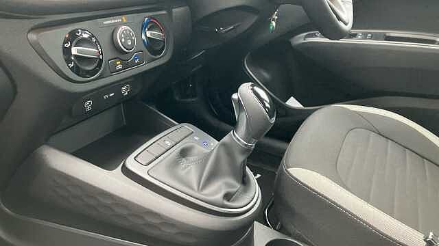 Hyundai i10 1.0 [63] Advance 5dr Auto [Nav] Petrol Hatchback