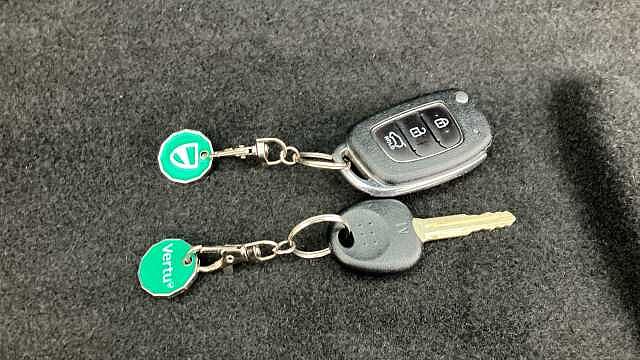 Hyundai I10 1.0 MPi SE Connect 5dr Petrol Hatchback Red