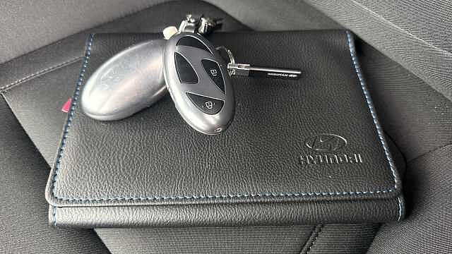 Hyundai TUCSON 1.6T 48V MHD Advance 5dr DCT Petrol Estate Silver