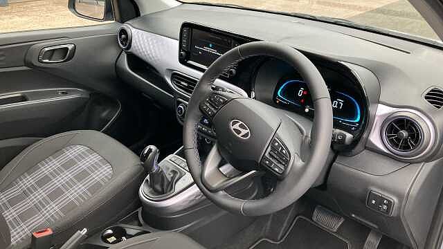 Hyundai i10 1.2 [79] Premium 5dr Auto [Nav] Petrol Hatchback