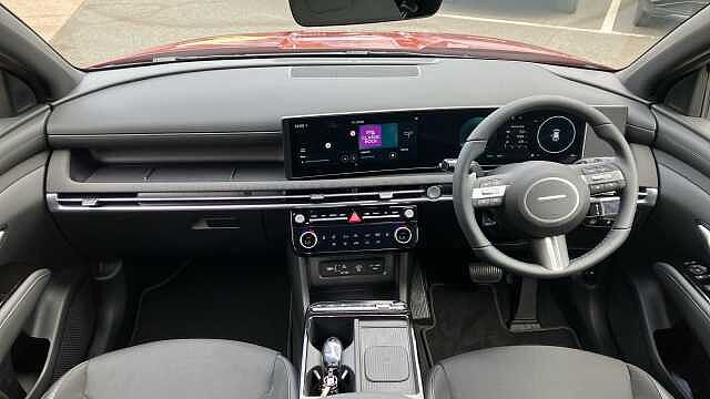 Hyundai TUCSON 1.6T 239 Hybrid Black Line 5dr Auto Hybrid Estate