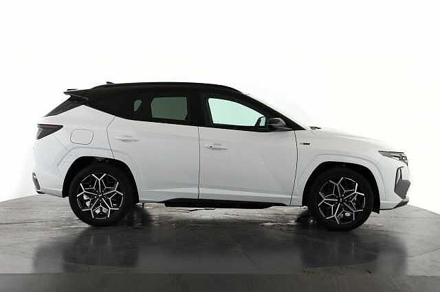 Hyundai TUCSON 1.6 TGDi Plug-in Hybrid N Line 5dr 4WD Auto Estate White