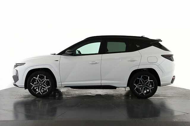 Hyundai TUCSON 1.6 TGDi Plug-in Hybrid N Line 5dr 4WD Auto Estate White