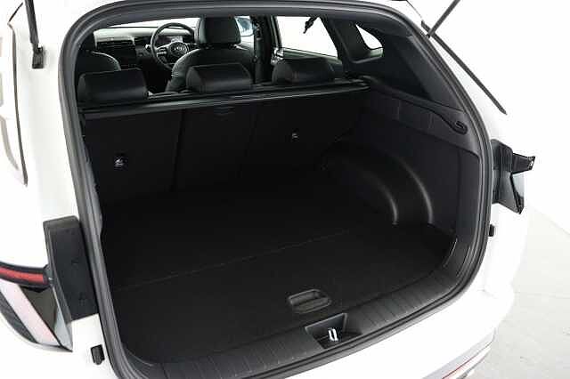 Hyundai TUCSON 1.6 TGDi Plug-in Hybrid N Line 5dr 4WD Auto Estate White