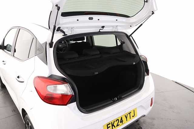 Hyundai i10 1.0 MPi Premium 5dr Auto Hatchback