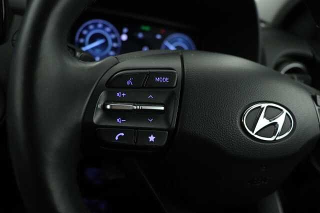 Hyundai KONA 1.6 GDi Hybrid Premium 5dr DCT Hatchback