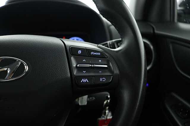 Hyundai KONA 1.6 GDi Hybrid SE Connect 5dr DCT Hatchback Black