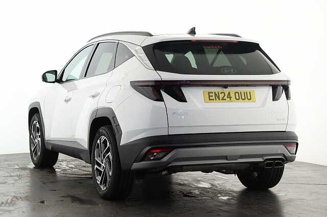 Hyundai TUCSON 1.6T Hybrid Ultimate 5dr Auto Estate White