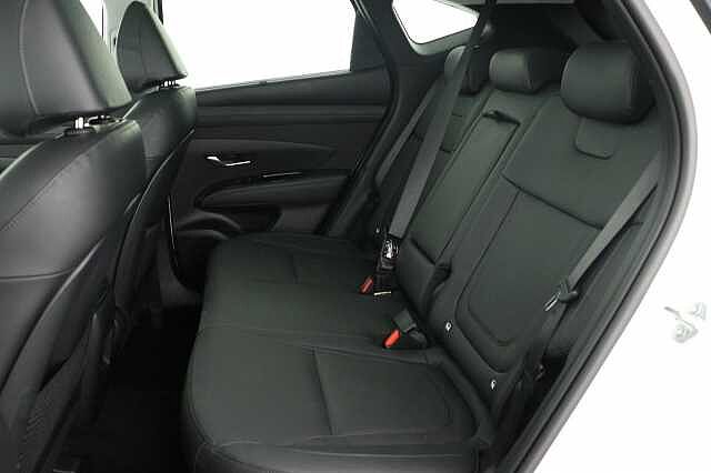 Hyundai TUCSON 1.6T Hybrid Ultimate 5dr Auto Estate White