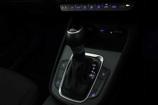 Hyundai KONA 1.6 GDi Hybrid Premium 5dr DCT Hatchback