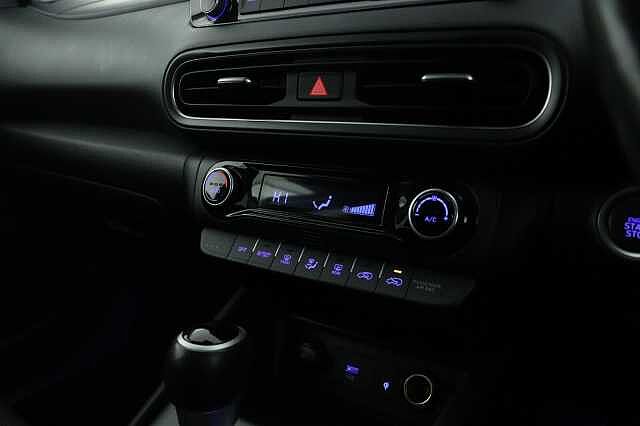 Hyundai KONA 1.6 GDi Hybrid Premium 5dr DCT Blue