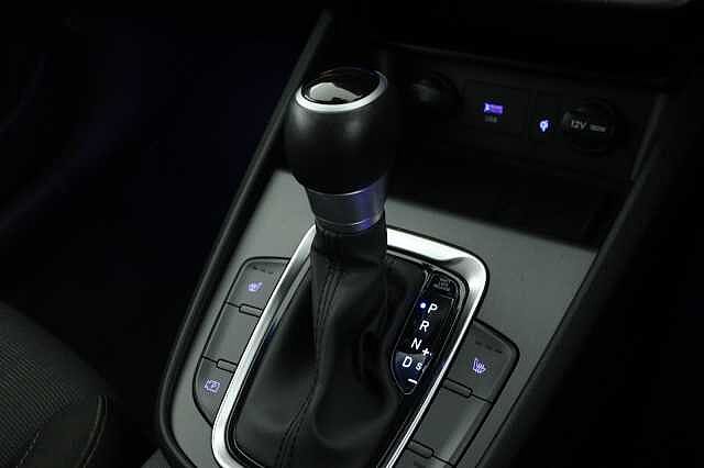 Hyundai KONA 1.6 GDi Hybrid Premium 5dr DCT Black