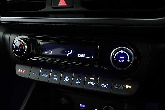 Hyundai KONA 1.6 GDi Hybrid Premium 5dr DCT Black