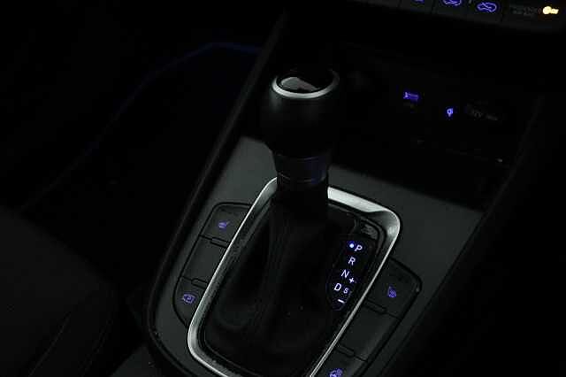 Hyundai KONA 1.6 GDi Hybrid Premium 5dr DCT Blue