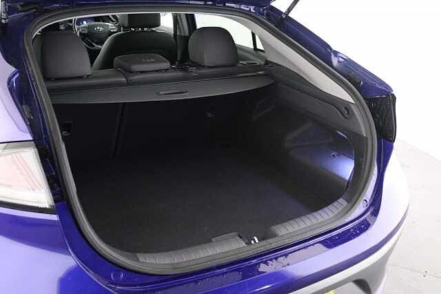 Hyundai IONIQ 1.6 GDi Plug-in Hybrid Premium SE 5dr DCT Blue