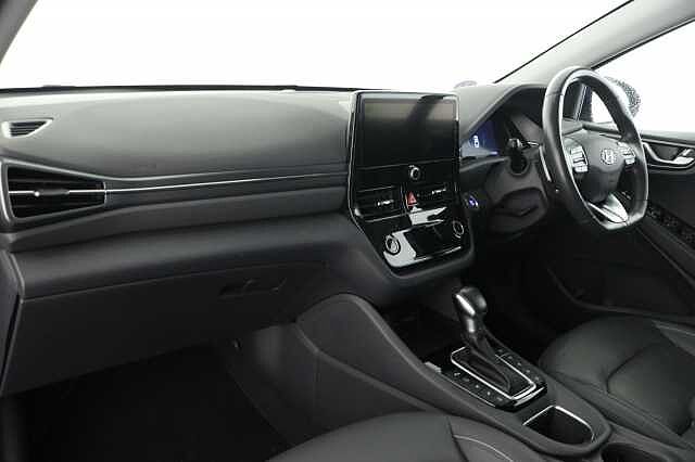 Hyundai IONIQ 1.6 GDi Plug-in Hybrid Premium SE 5dr DCT Blue