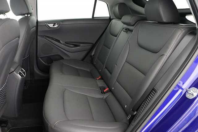 Hyundai IONIQ 1.6 GDi Plug-in Hybrid Premium SE 5dr DCT Blue