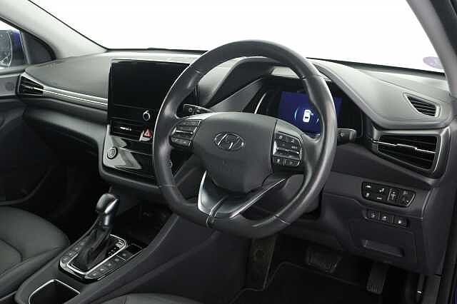 Hyundai IONIQ 1.6 GDi Plug-in Hybrid Premium SE 5dr DCT Blue