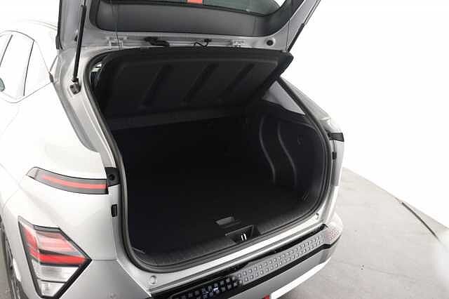Hyundai KONA 160kW Advance 65kWh 5dr Auto Silver