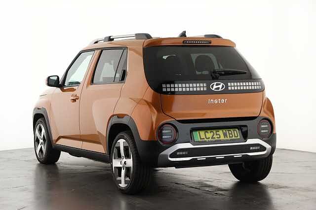 Hyundai INSTER 85kW 02 49kWh 5dr Auto Metallic - Sienna orange