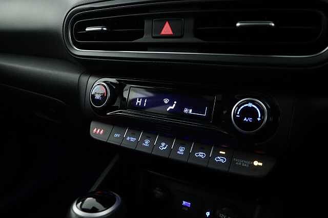 Hyundai KONA 1.6 GDi Hybrid Ultimate 5dr DCT Black