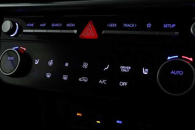 Hyundai TUCSON 1.6T Hybrid Premium 5dr Auto Silver