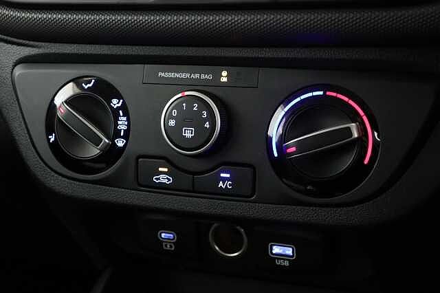 Hyundai I10 1.0 [63] Advance 5dr [Nav] White