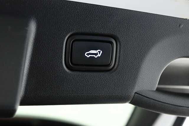 Hyundai TUCSON 1.6 TGDi 48V MHD Ultimate 5dr 2WD DCT White