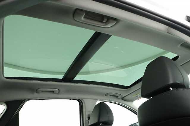 Hyundai TUCSON 1.6 TGDi 48V MHD Ultimate 5dr 2WD DCT White