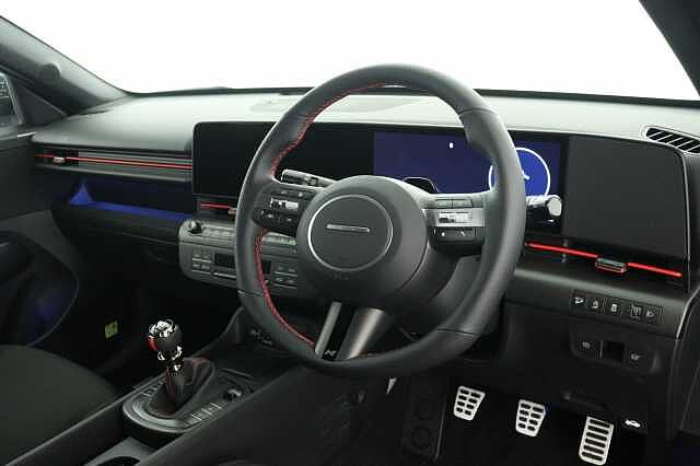 Hyundai KONA 1.6T 138 N Line 5dr Pearl - Abyss black