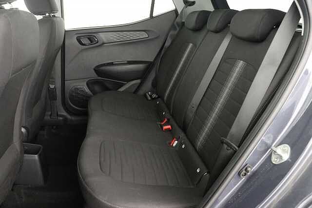 Hyundai i10 1.0 MPi Premium 5dr Auto