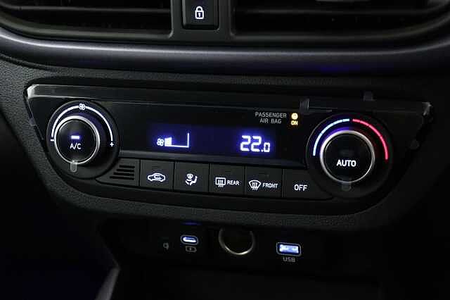 Hyundai i10 1.0 [63] Premium 5dr [Nav]