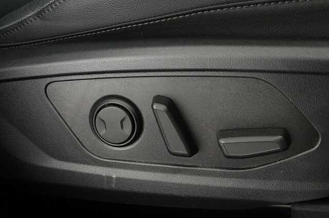 Hyundai TUCSON 1.6 TGDi 48V MHD 180 Ultimate 5dr 4WD DCT BLACK