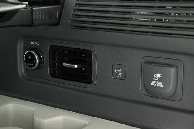 Hyundai SANTA FE 1.6 TGDi Plug-in Hybrid Ultimate 5dr 4WD Auto Black