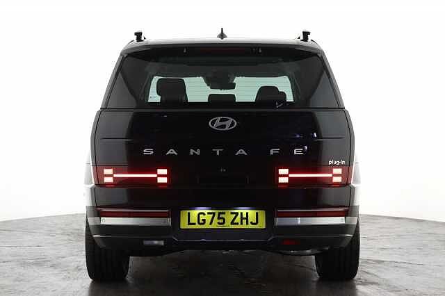 Hyundai SANTA FE 1.6 TGDi Plug-in Hybrid Ultimate 5dr 4WD Auto Black
