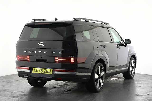 Hyundai SANTA FE 1.6 TGDi Plug-in Hybrid Ultimate 5dr 4WD Auto Black
